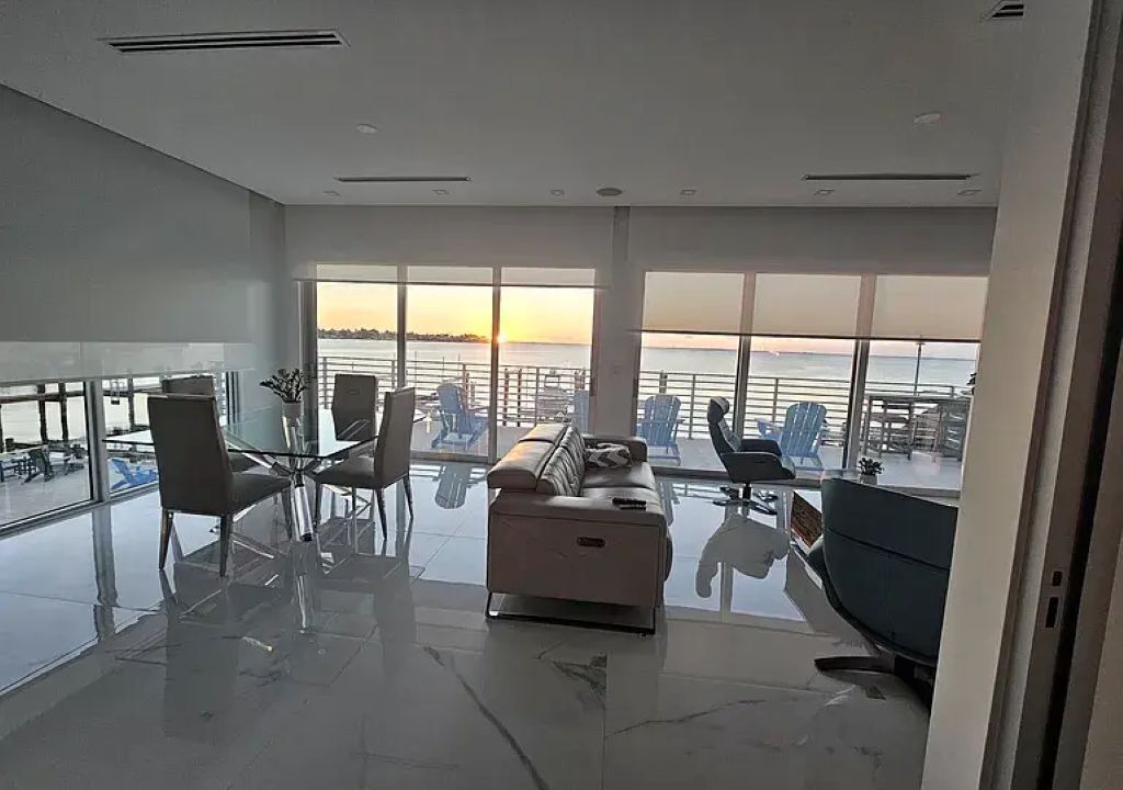 Photo of Livingroom in Key Largo