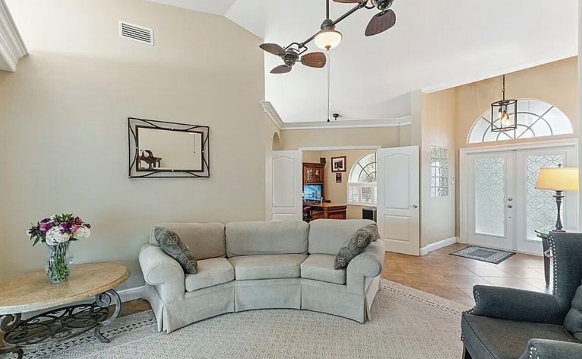 Photo of Livingroom in Caloosahatchee