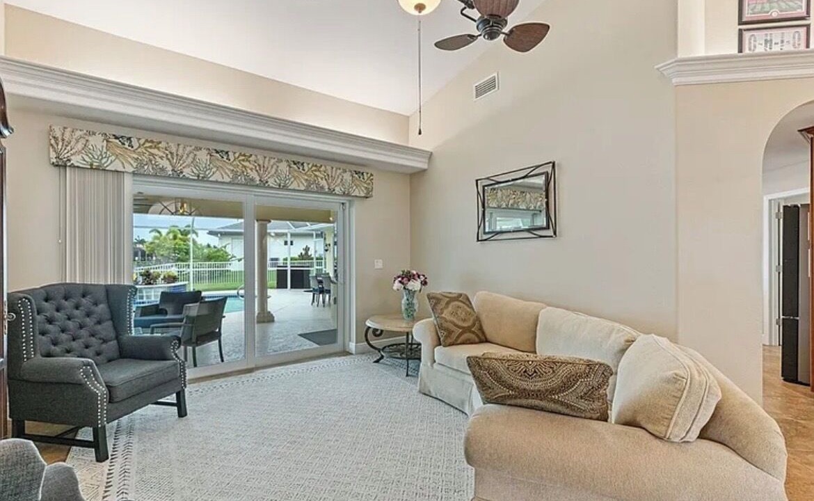 Photo of Livingroom in Caloosahatchee