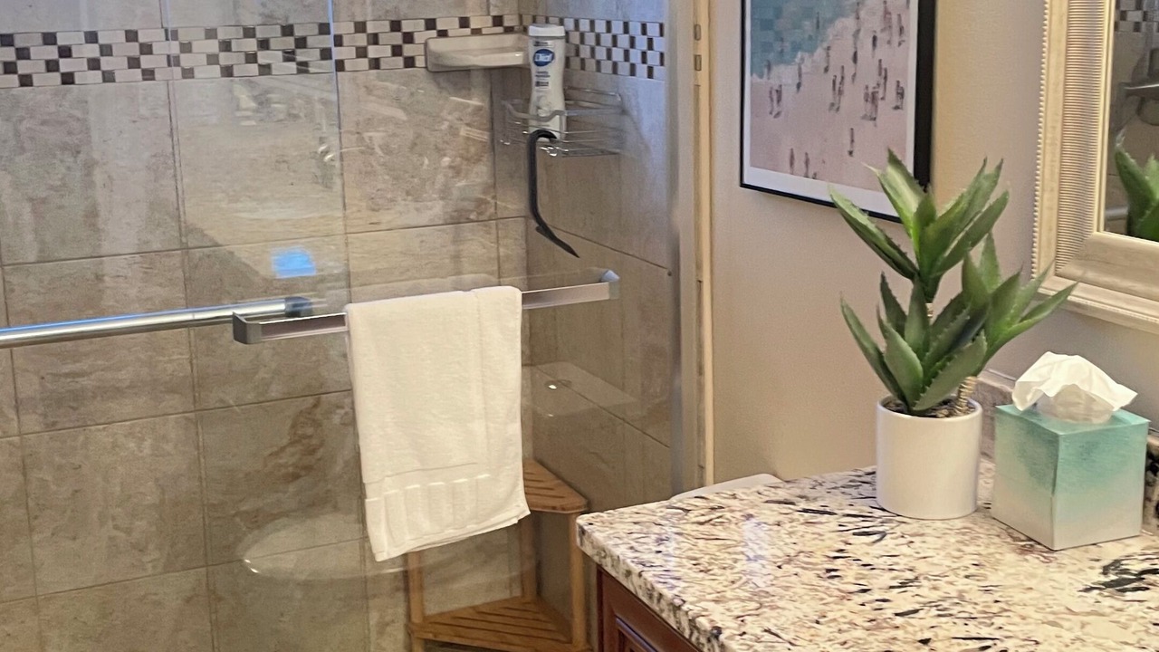 Photo of Bathroom in Caloosahatchee