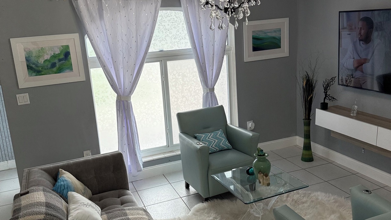 Photo of Livingroom in Sunrise