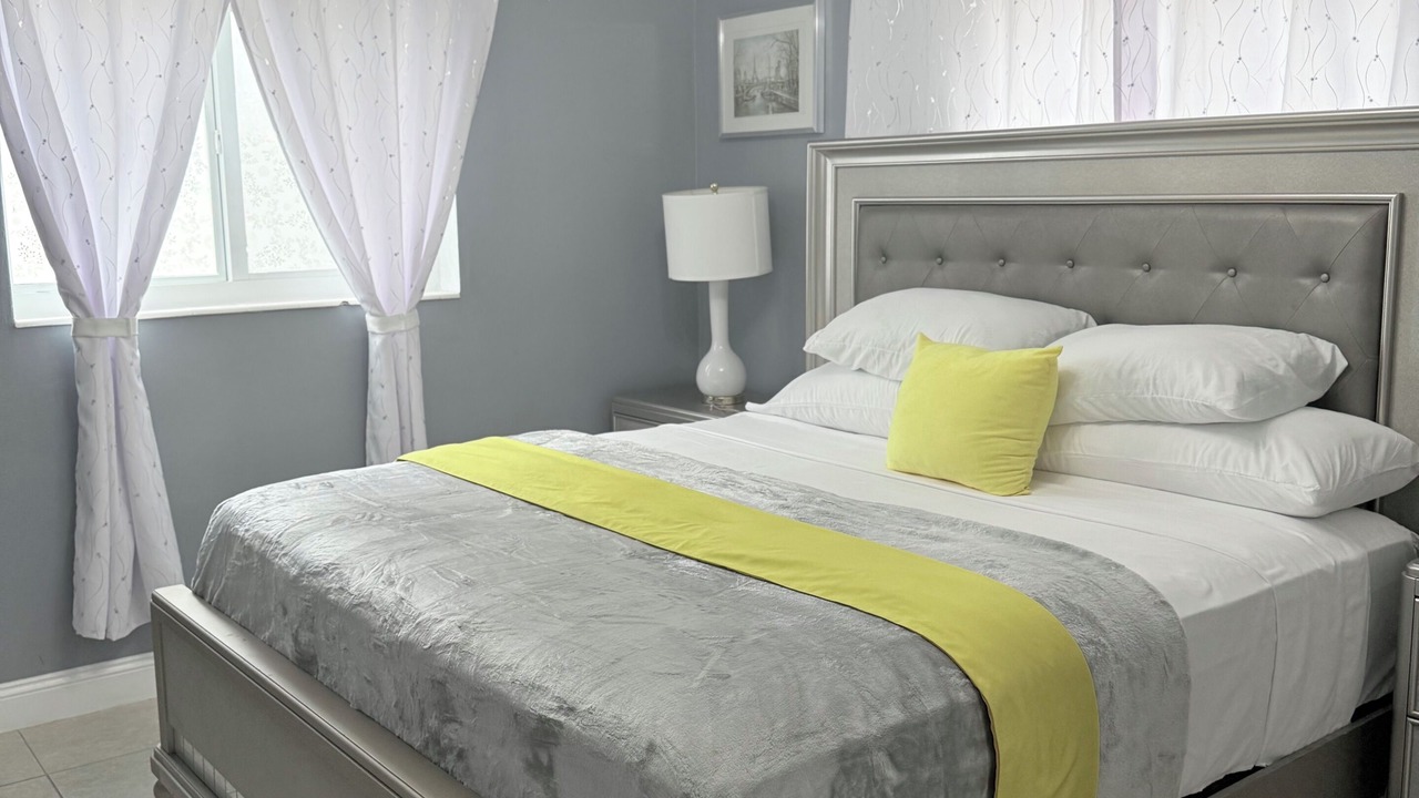 Photo of Bedroom in Sunrise