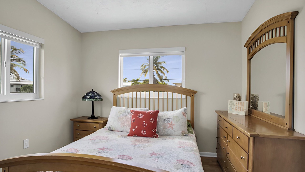 Photo of Bedroom in Islamorada