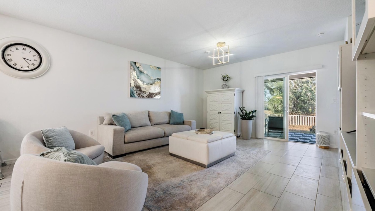 Photo of Livingroom in Zephyrhills