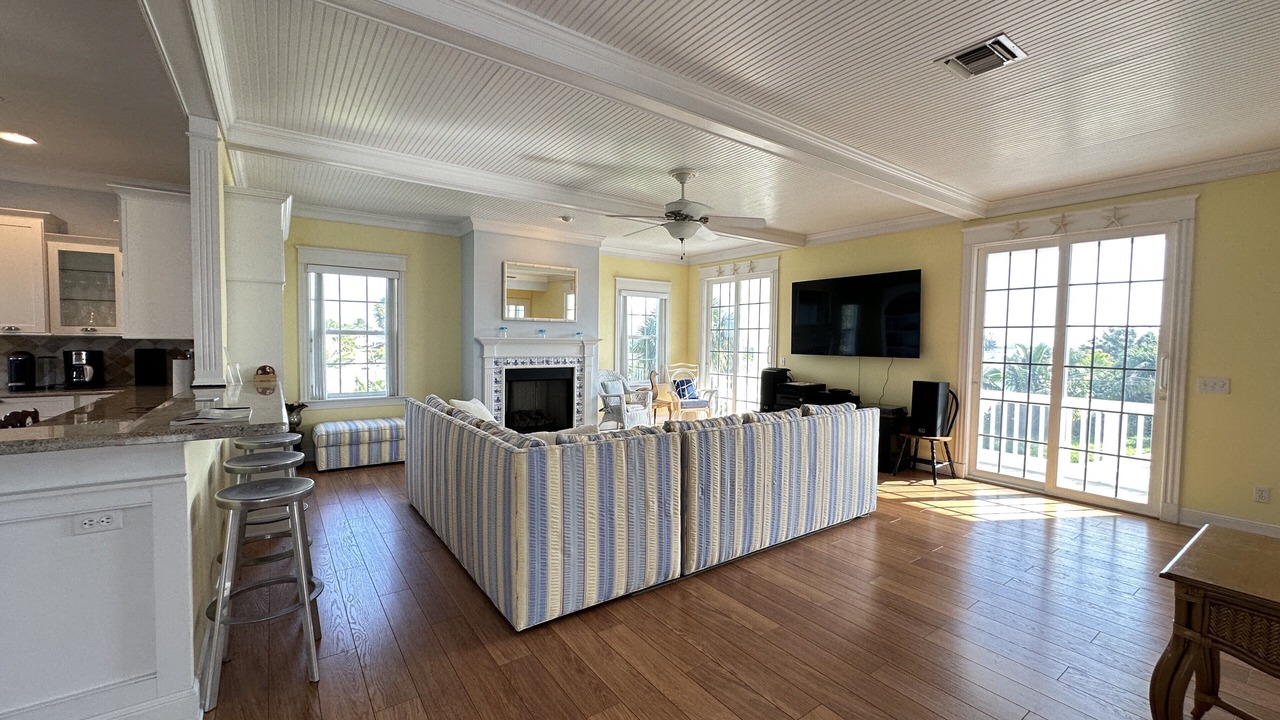 Photo of Livingroom in Jensen Beach