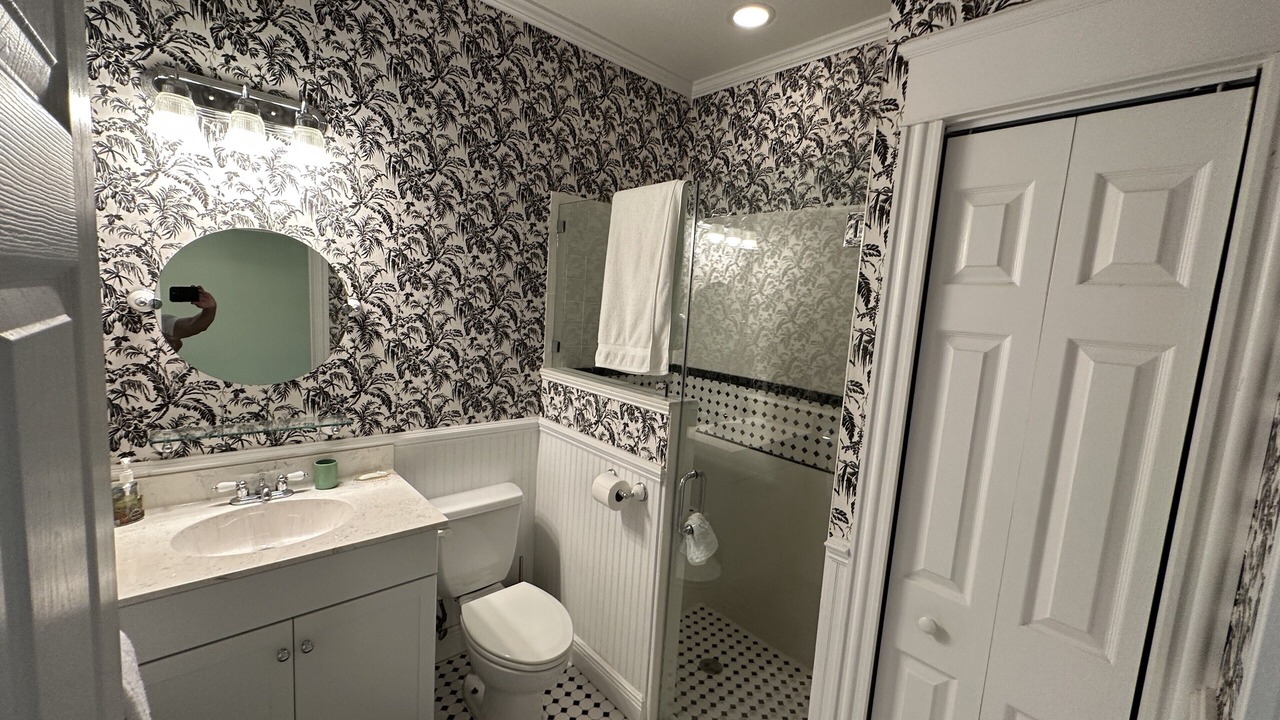 Photo of Bathroom in Jensen Beach