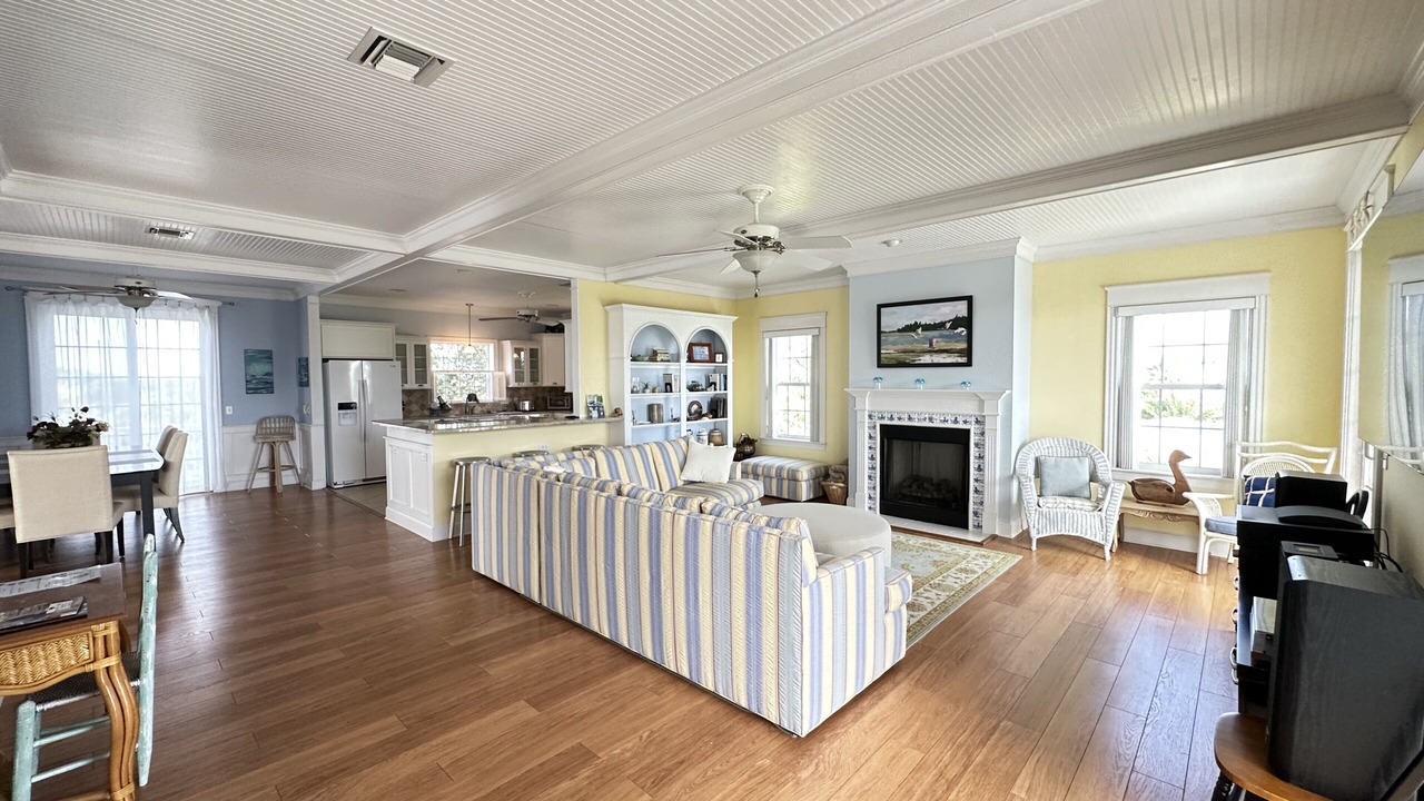 Photo of Livingroom in Jensen Beach
