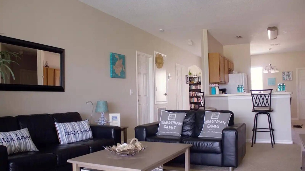 Photo of Livingroom in Sunset Ridge