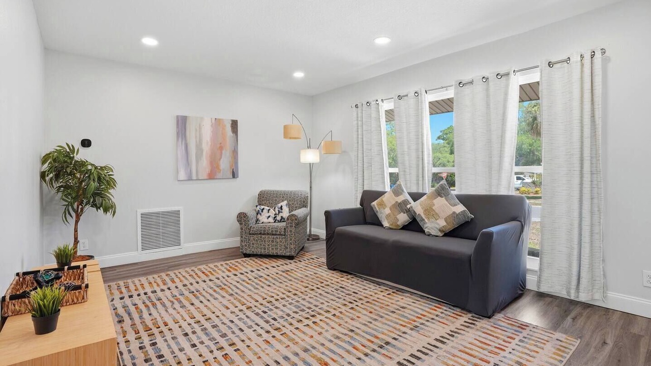 Photo of Livingroom in Brandon