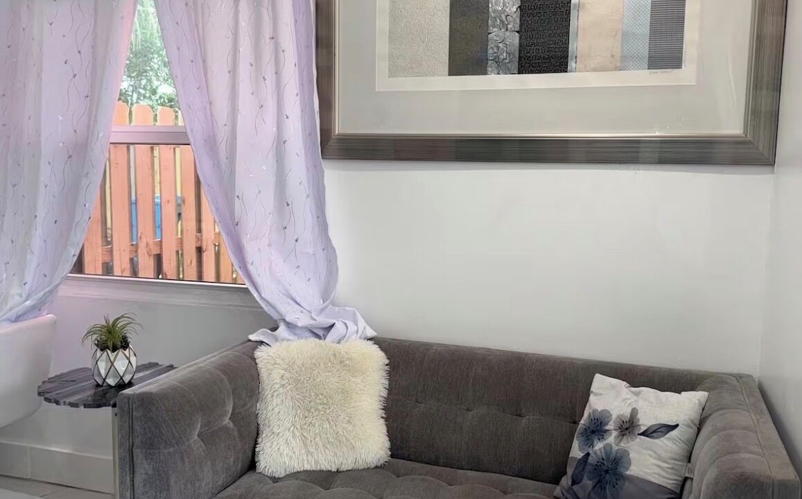 Photo of Livingroom in Sunrise