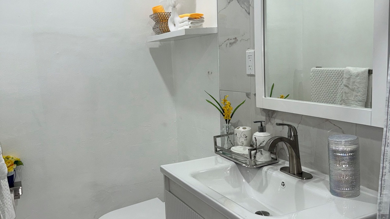 Photo of Bathroom in Sunrise