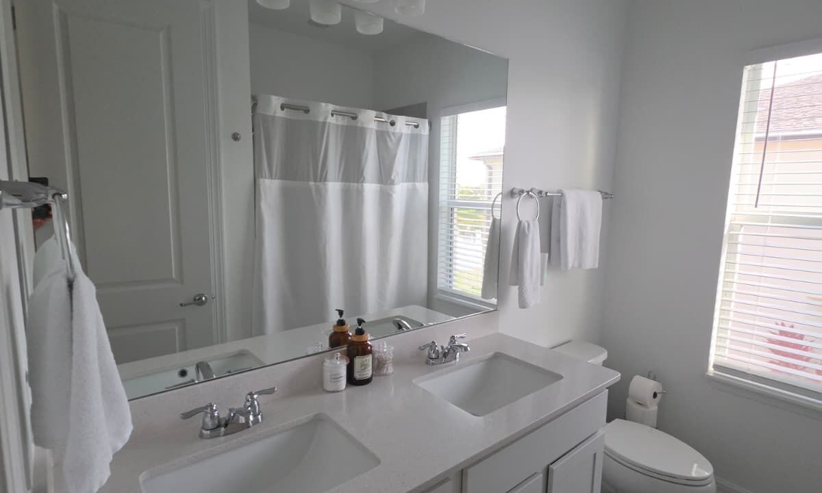 Photo of Bathroom in Greenacres