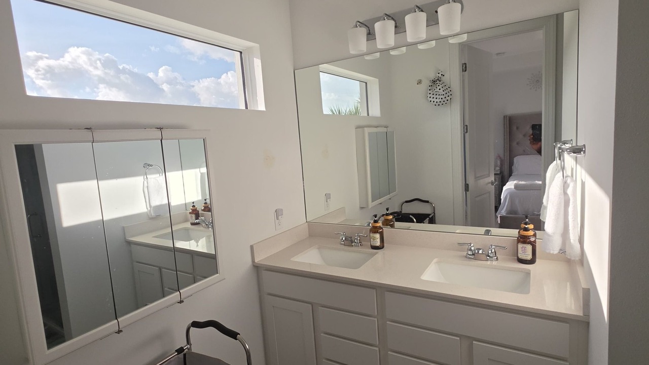 Photo of Bathroom in Greenacres