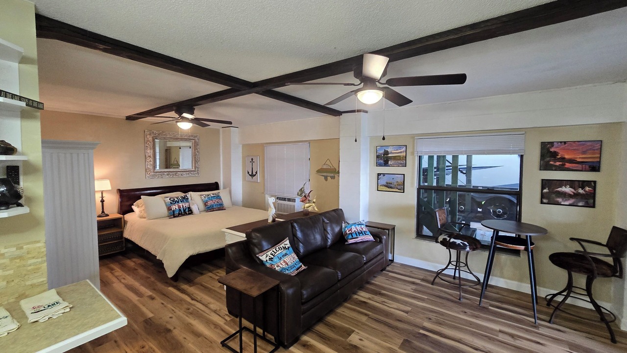 Photo of Livingroom in Highland