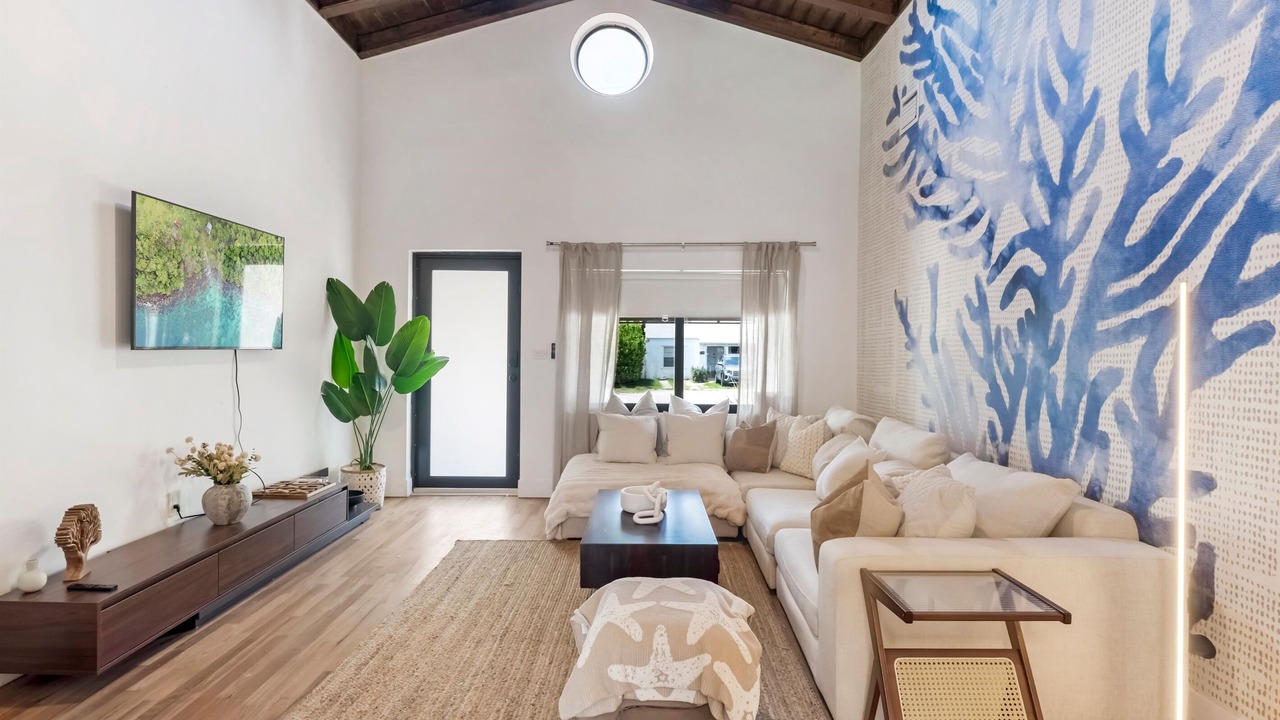 Photo of Bedroom in Northeast Miami