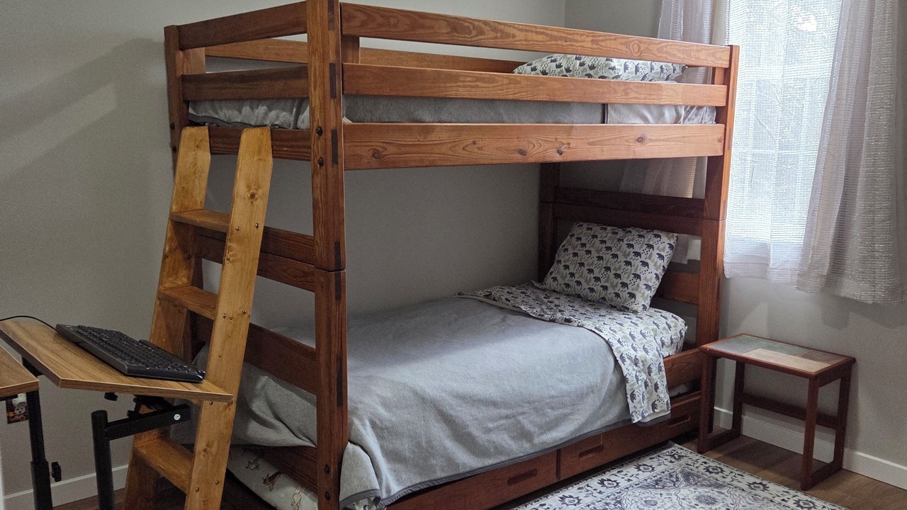 Photo of Bedroom in Summit Hill