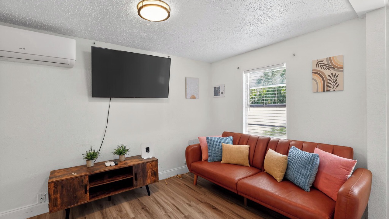 Photo of Livingroom in Ballast Point