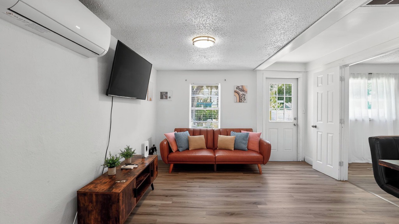 Photo of Livingroom in Ballast Point