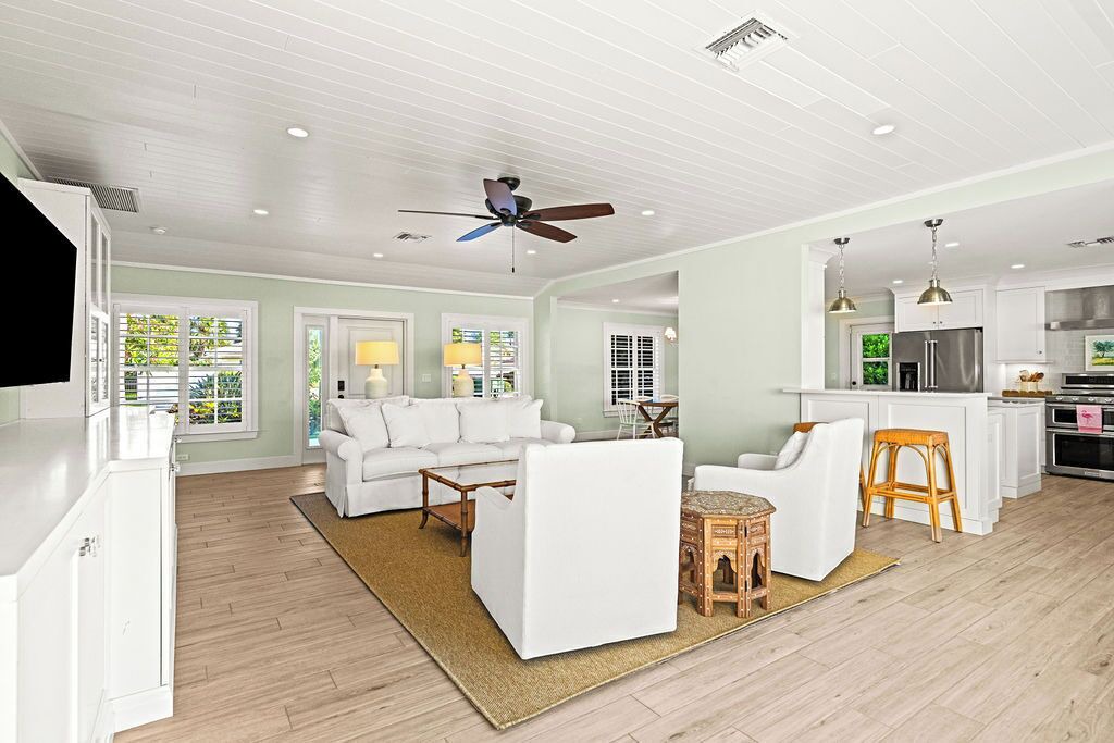Photo of Others in Palm Beach Shores