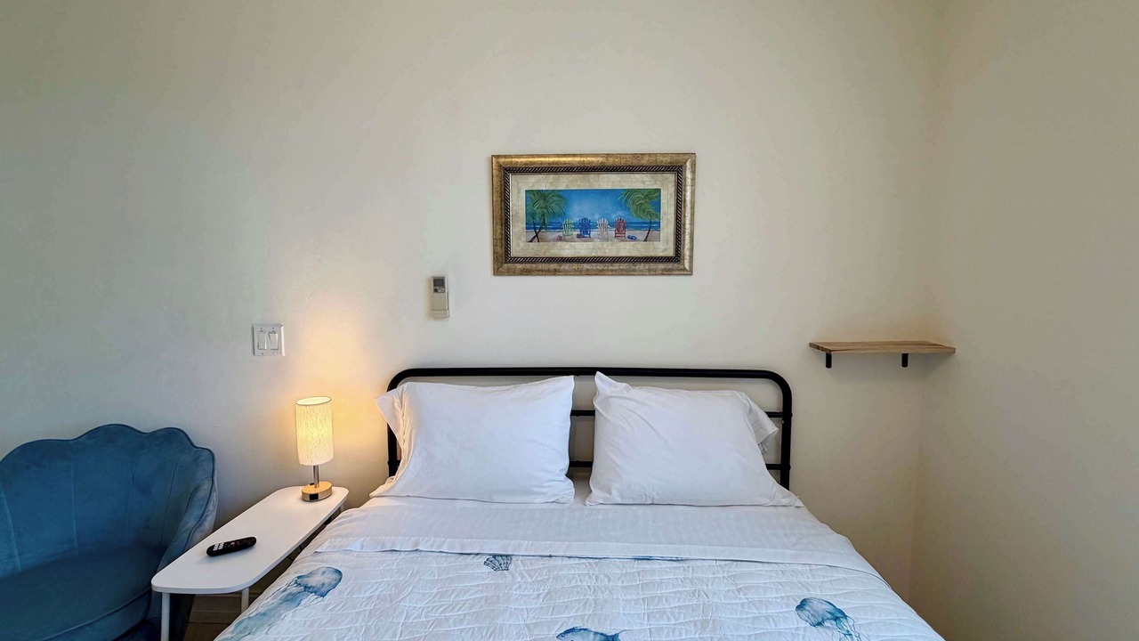 Photo of Bedroom in Bonita Shores