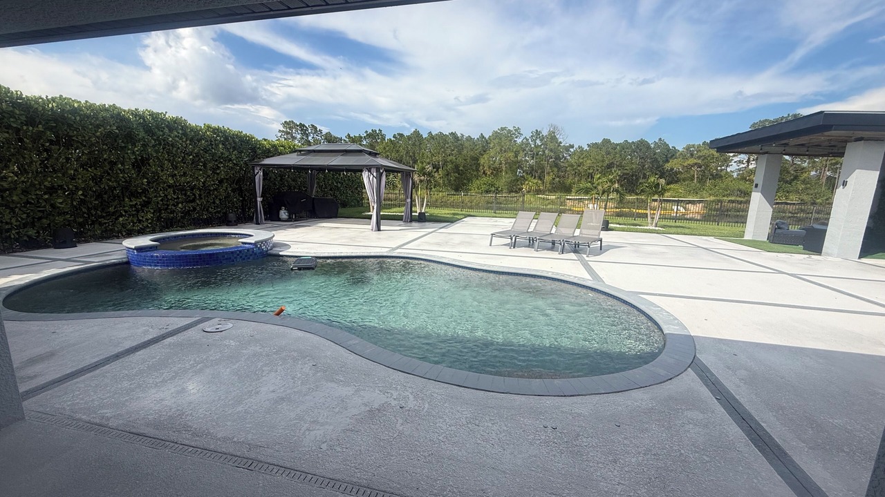 Photo of Outdoor in Lehigh Acres