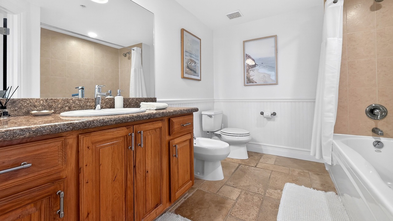 Photo of Bathroom in Islamorada