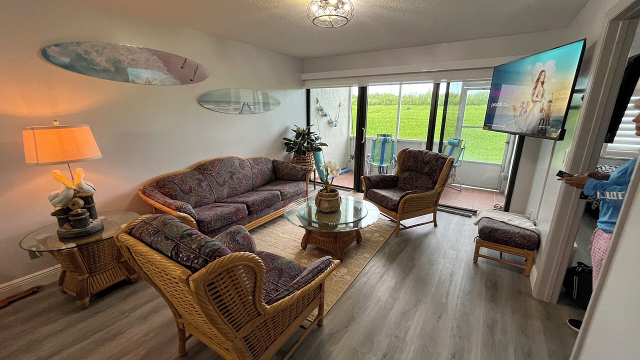 Photo of Livingroom in Hutchinson Island South