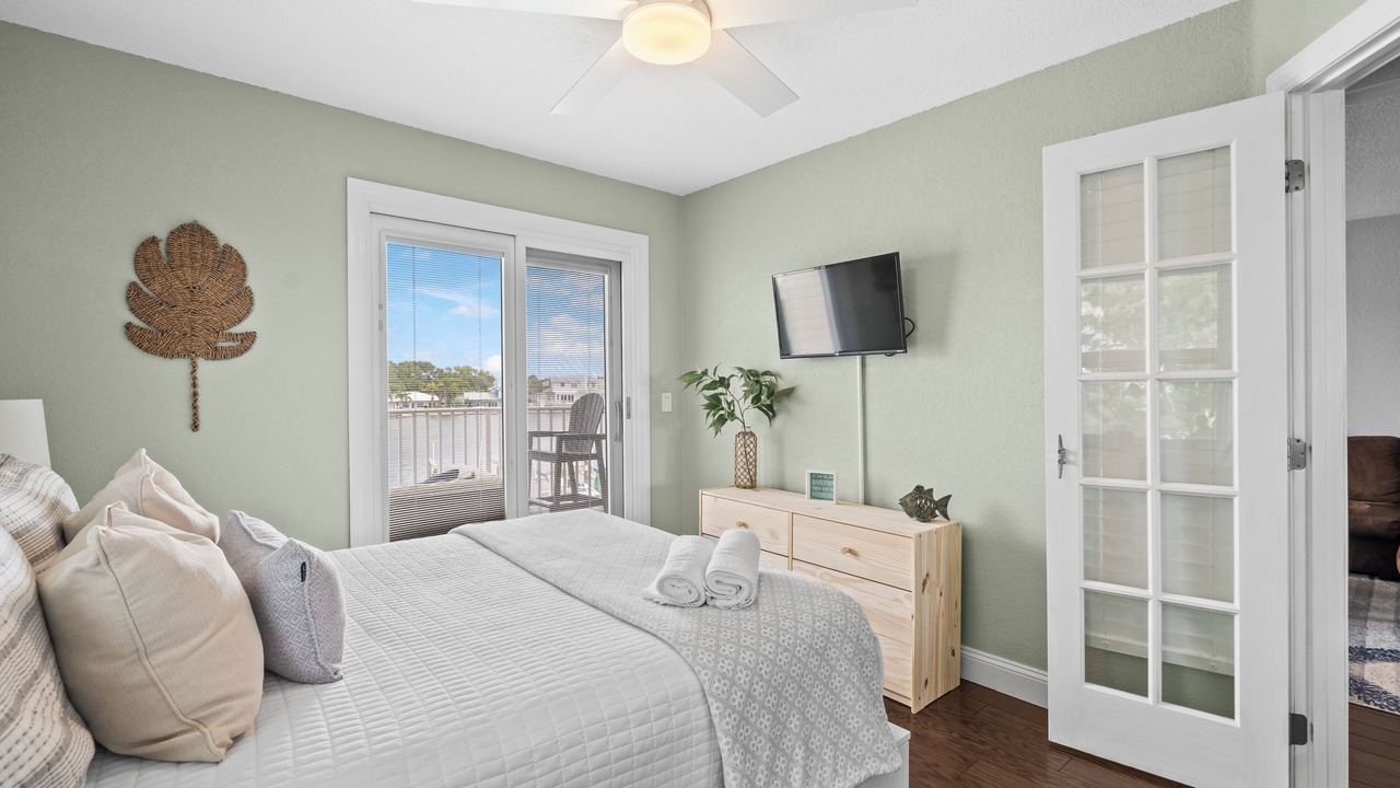 Photo of Bedroom in Treasure Island