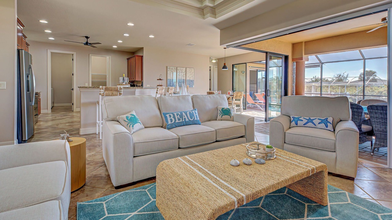 Photo of Livingroom in South Gulf Cove