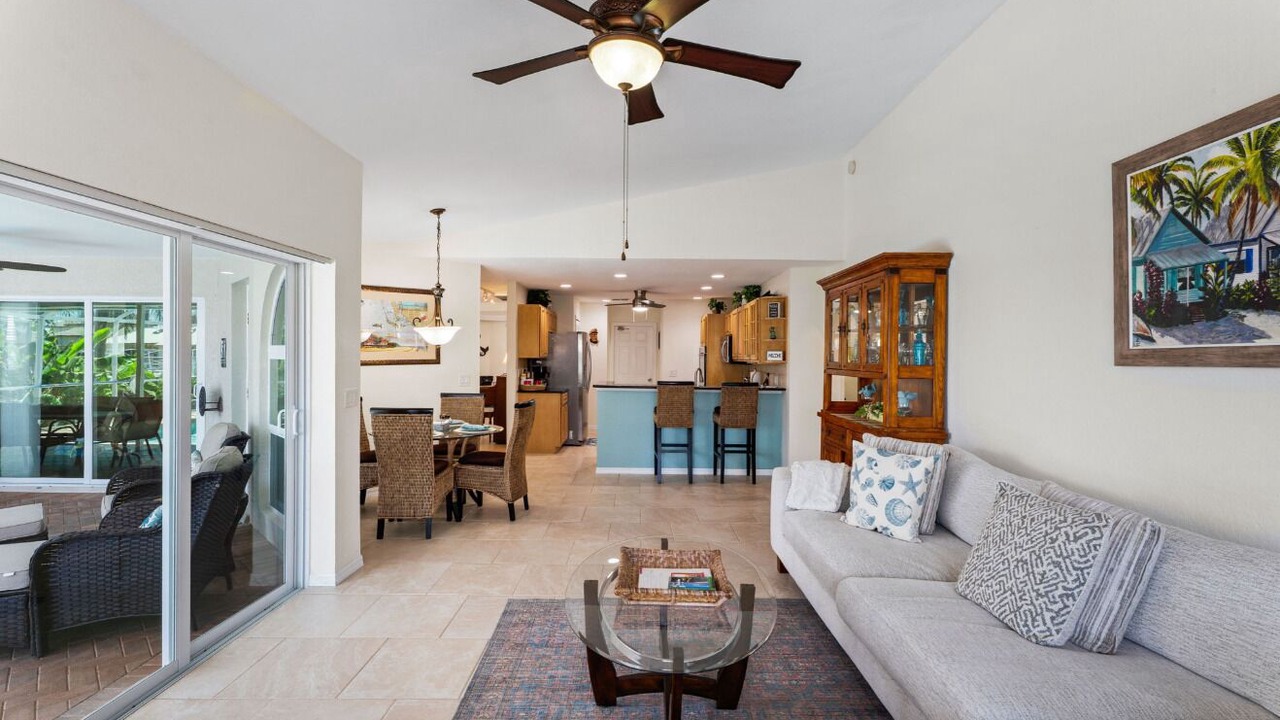 Photo of Livingroom in Pelican