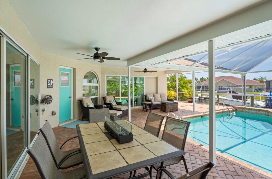 Photo of Outdoor in Pelican