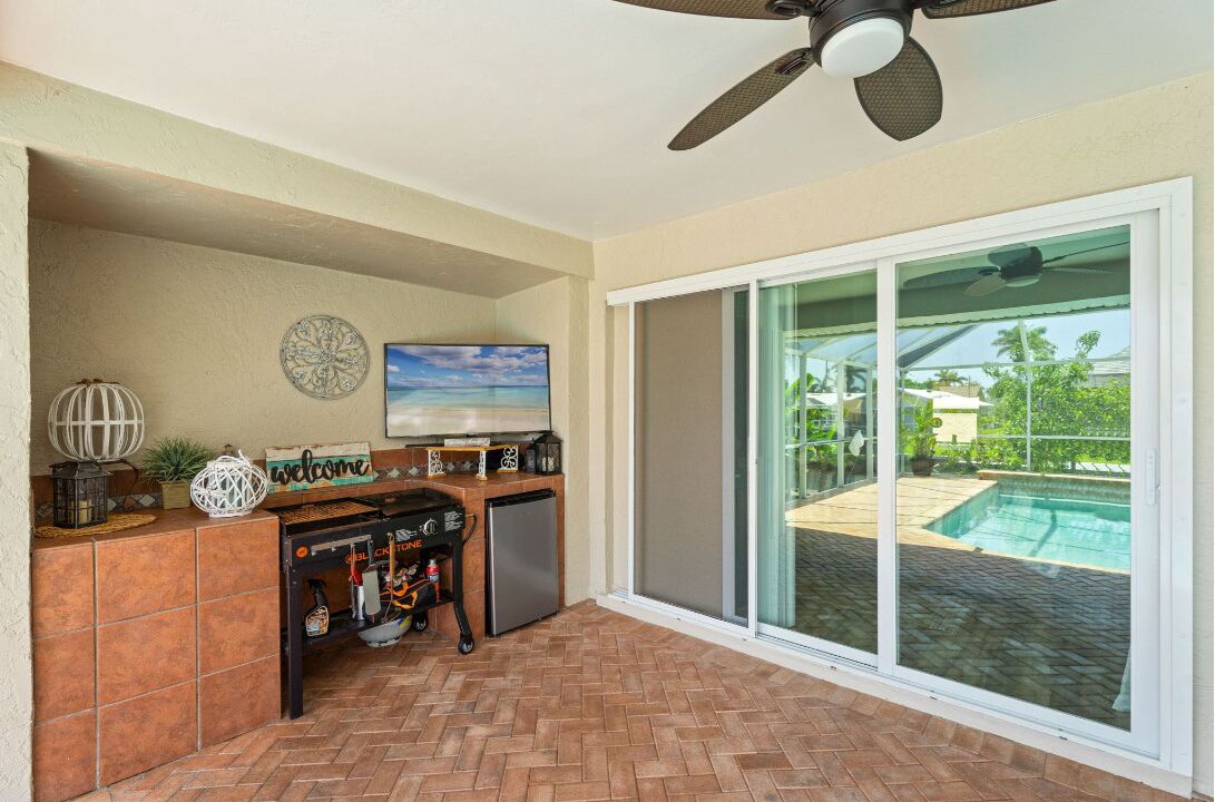 Photo of Outdoor in Pelican