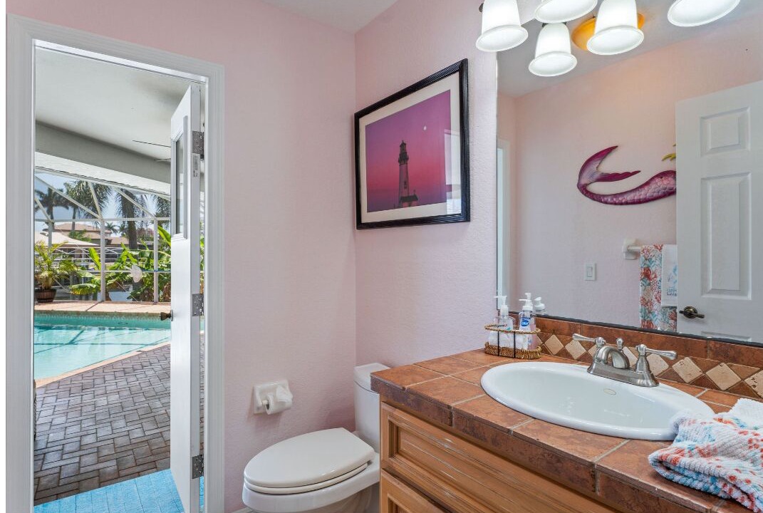 Photo of Bathroom in Pelican