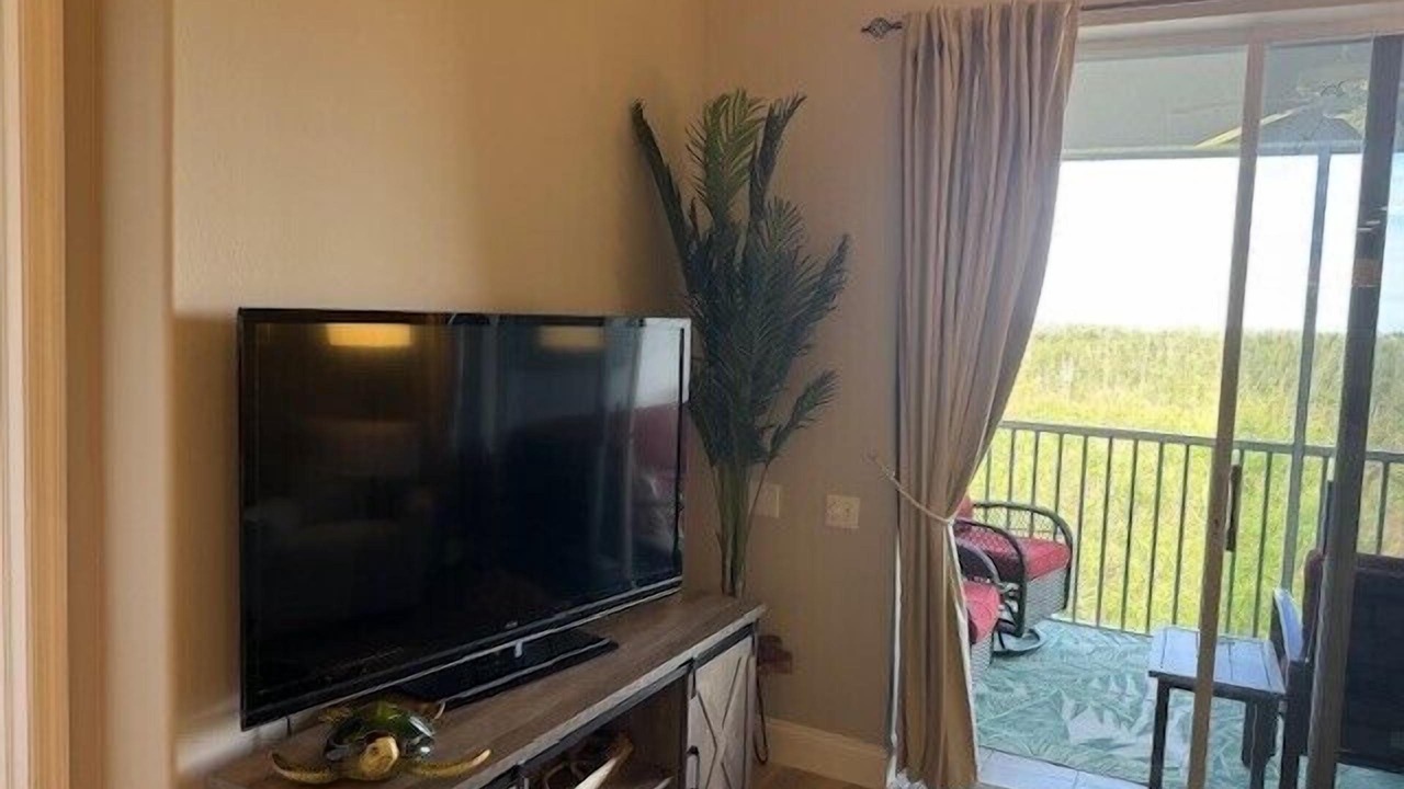 Photo of Bedroom in Tropical Cove