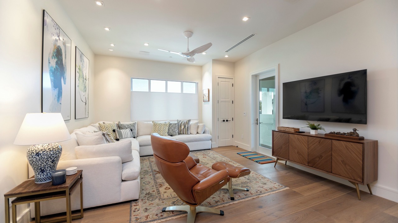 Photo of Livingroom in Royal Harbor