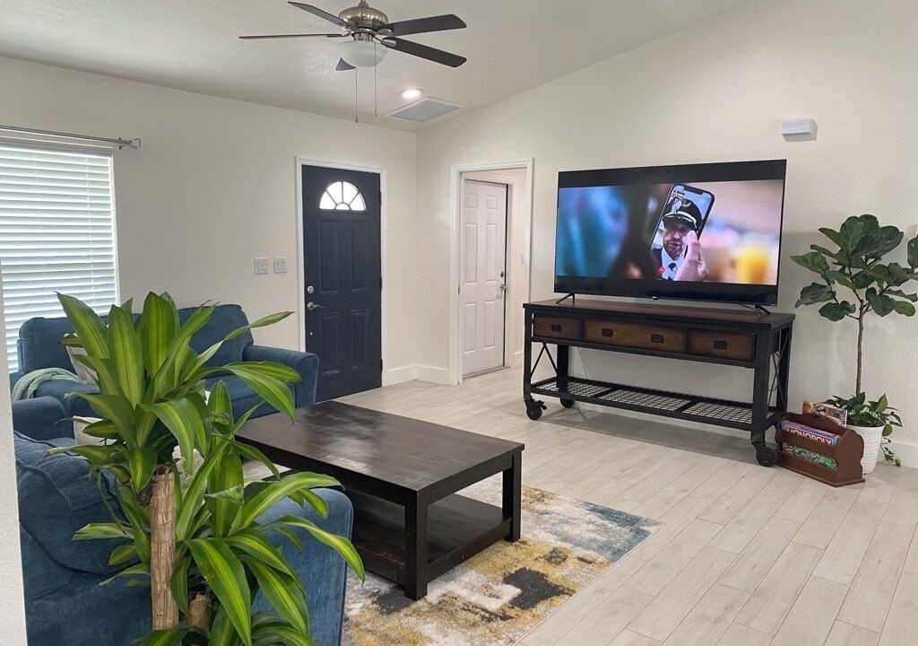 Photo of Livingroom in Highland