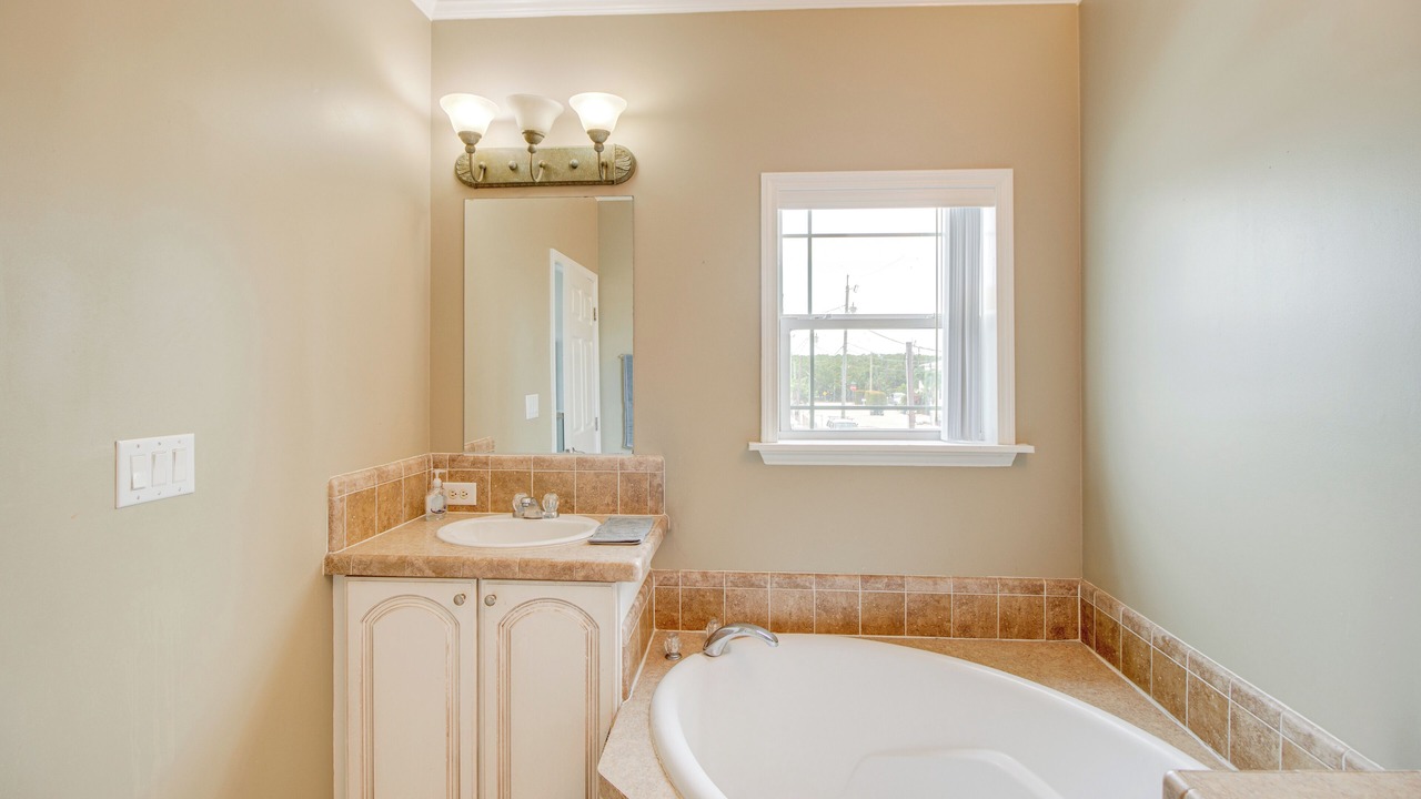 Photo of Bathroom in Key Largo Village