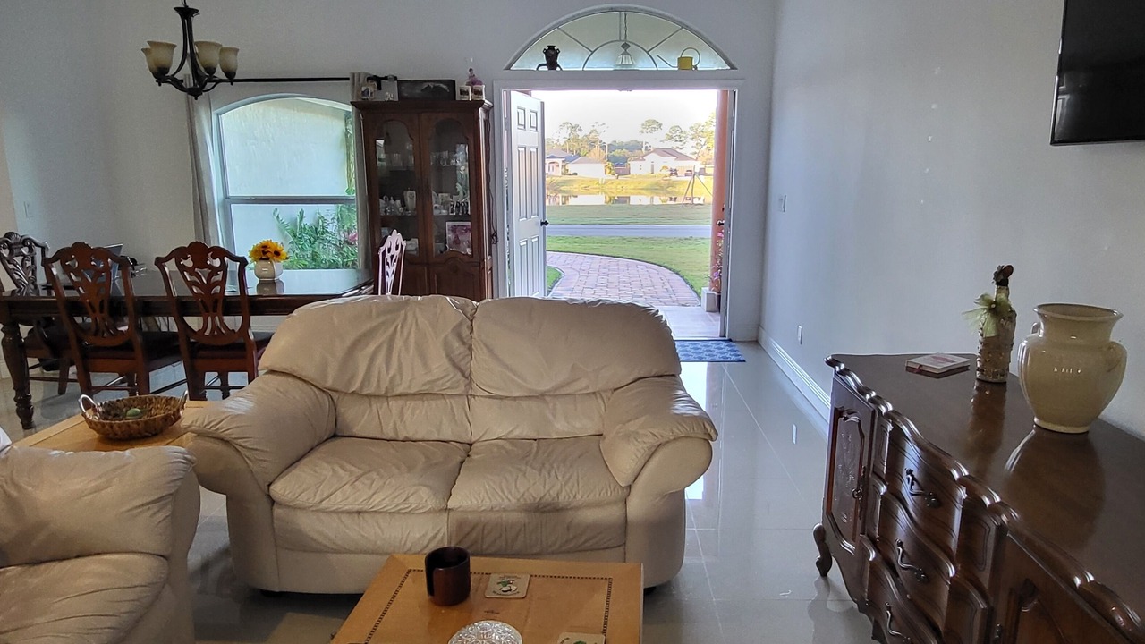 Photo of Livingroom in Port Saint Lucie