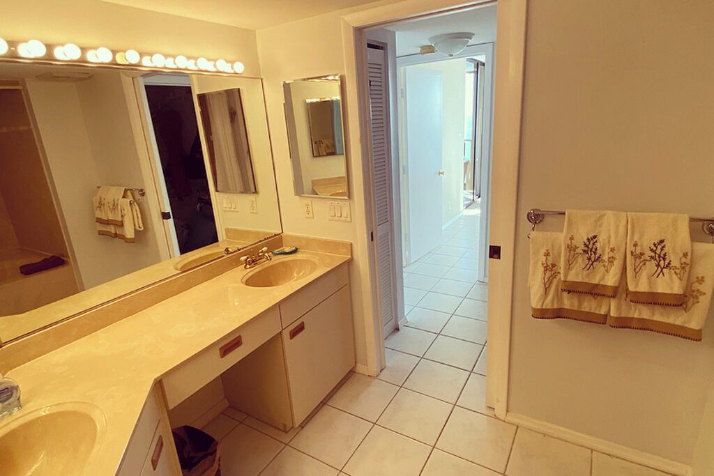 Photo of Bathroom in Hutchinson Island South