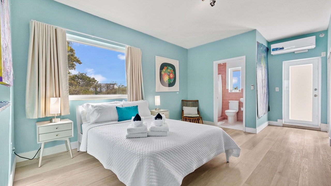 Photo of Bedroom in Northeast Miami