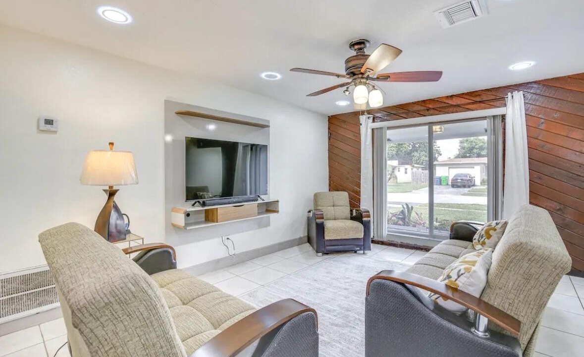 Photo of Livingroom in Sunrise
