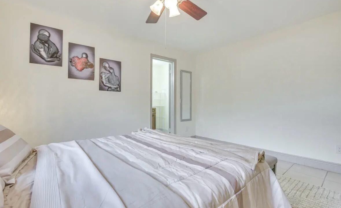 Photo of Bedroom in Sunrise