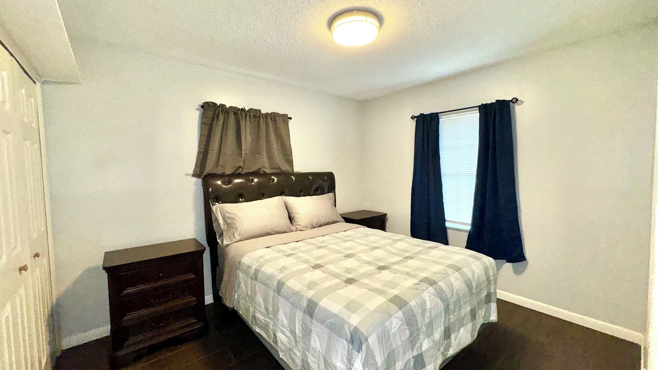 Photo of Bedroom in Limona Improvement