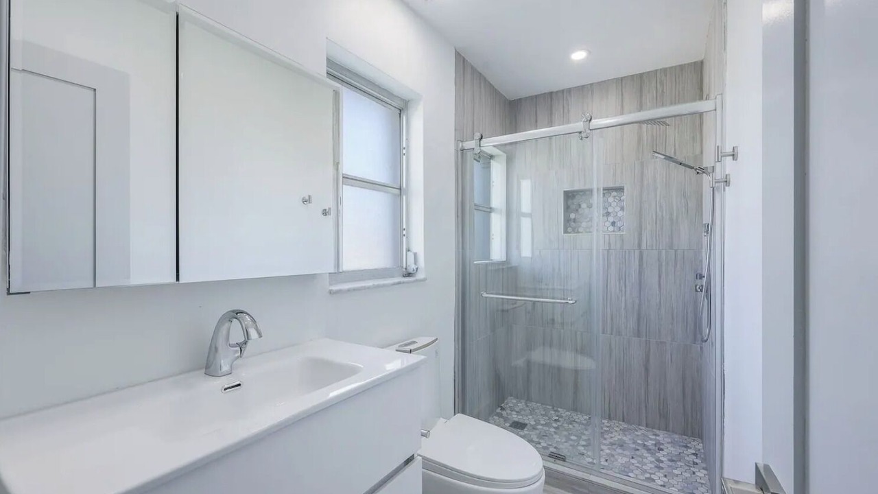 Photo of Bathroom in Yacht Club