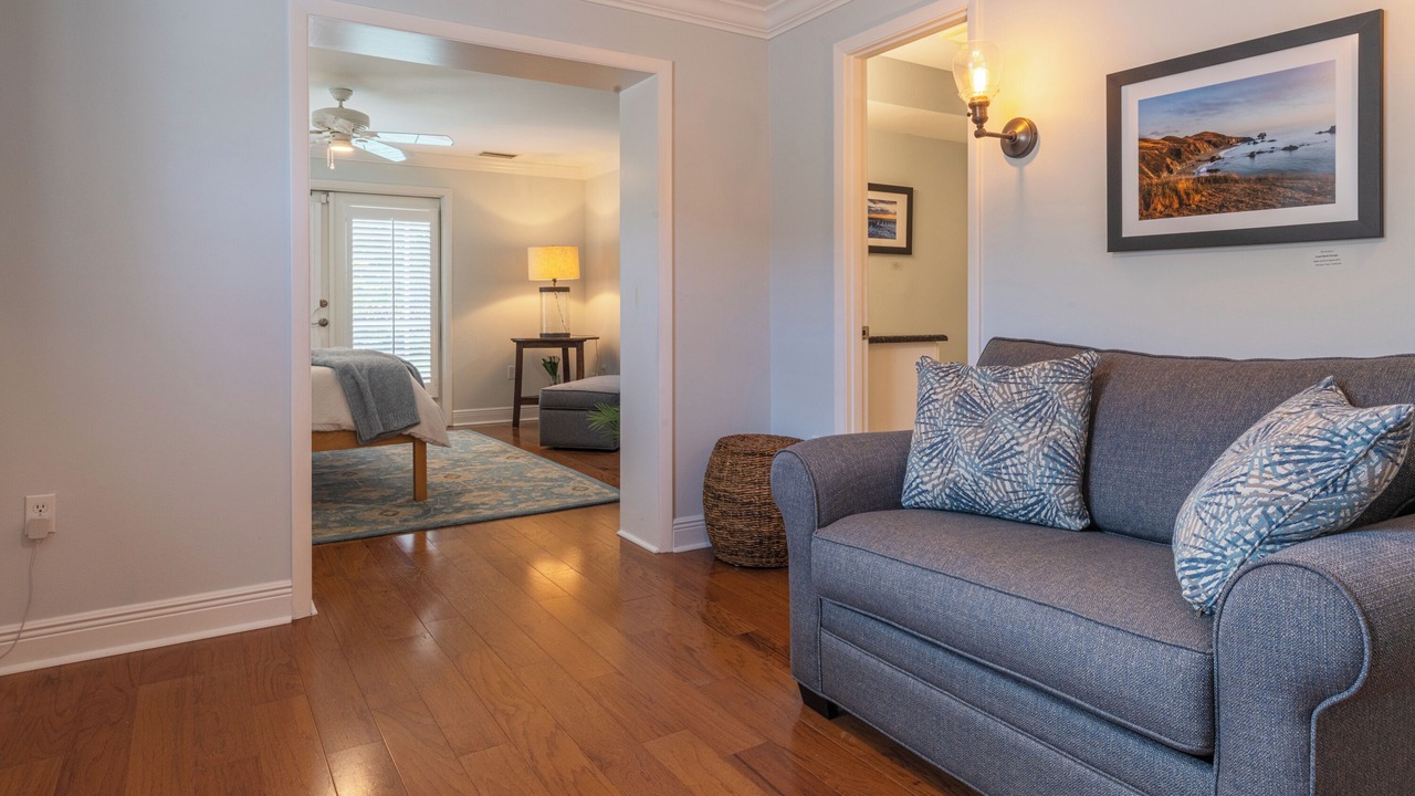 Photo of Livingroom in Willoughby Acres