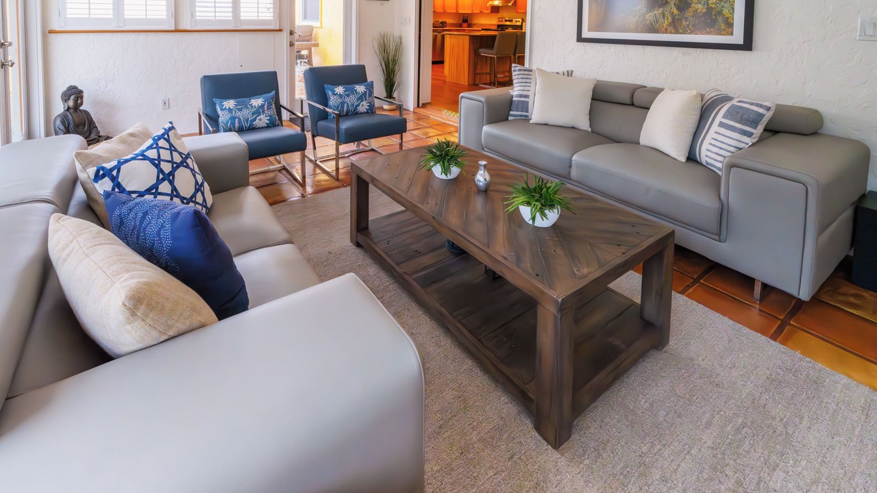 Photo of Livingroom in Willoughby Acres