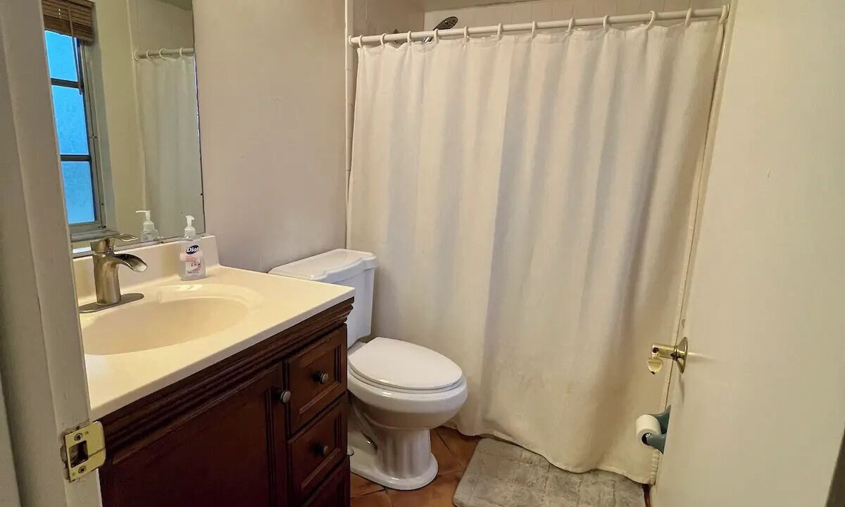 Photo of Bathroom in LaBelle