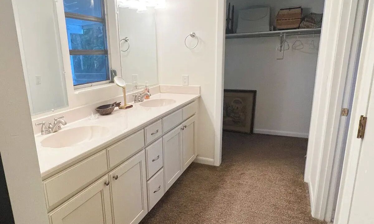 Photo of Bathroom in LaBelle