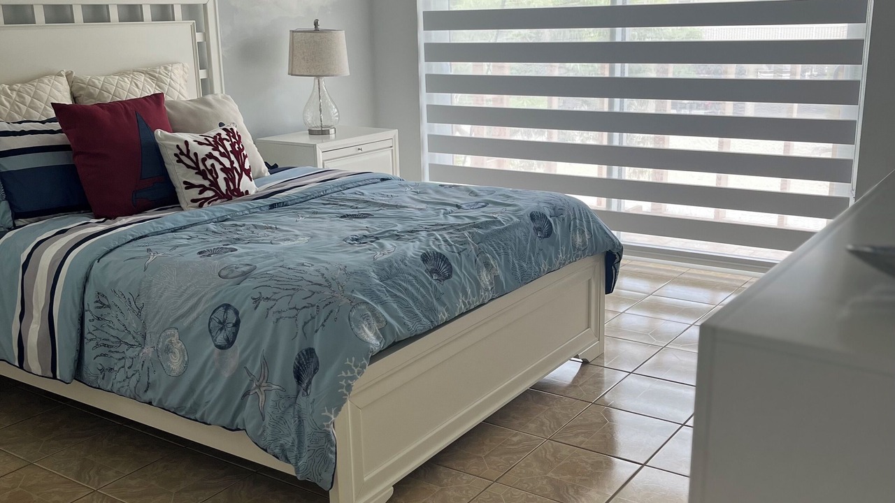 Photo of Bedroom in Venetian Shores