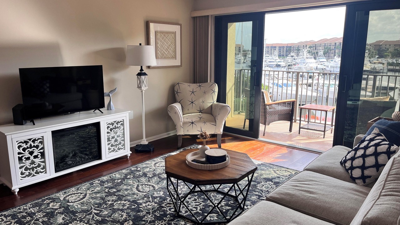 Photo of Livingroom in The Bluffs